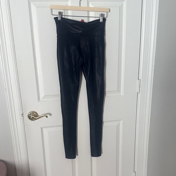 SPANXshape Faux Leather Leggings - Tummy Control Legging - medium - High Waist - Picture 2 of 5